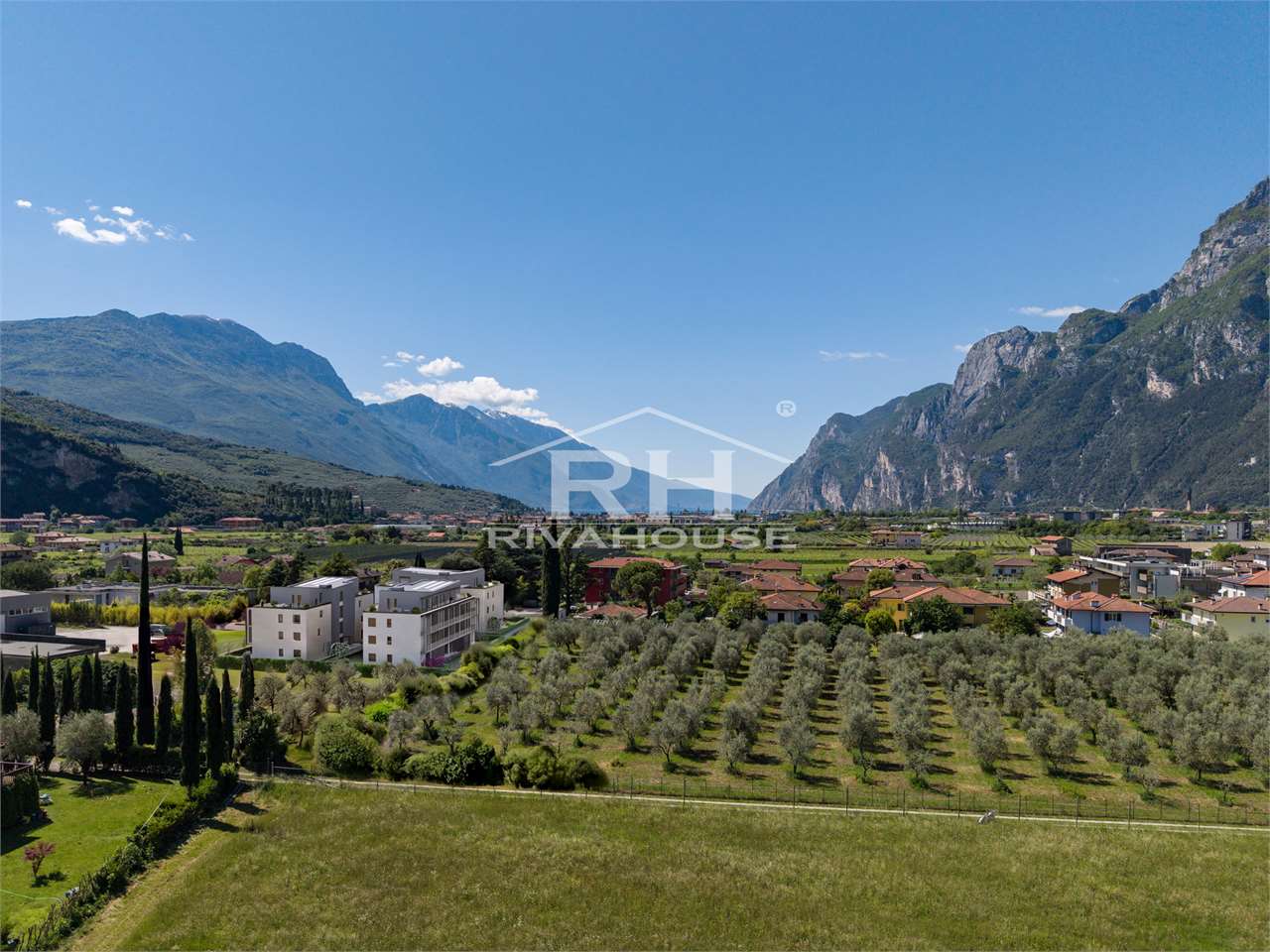REF. 44_P1_B - NEWLY BUILT TWO-ROOM APARTMENT WITH LARGE TERRACE FOR SALE