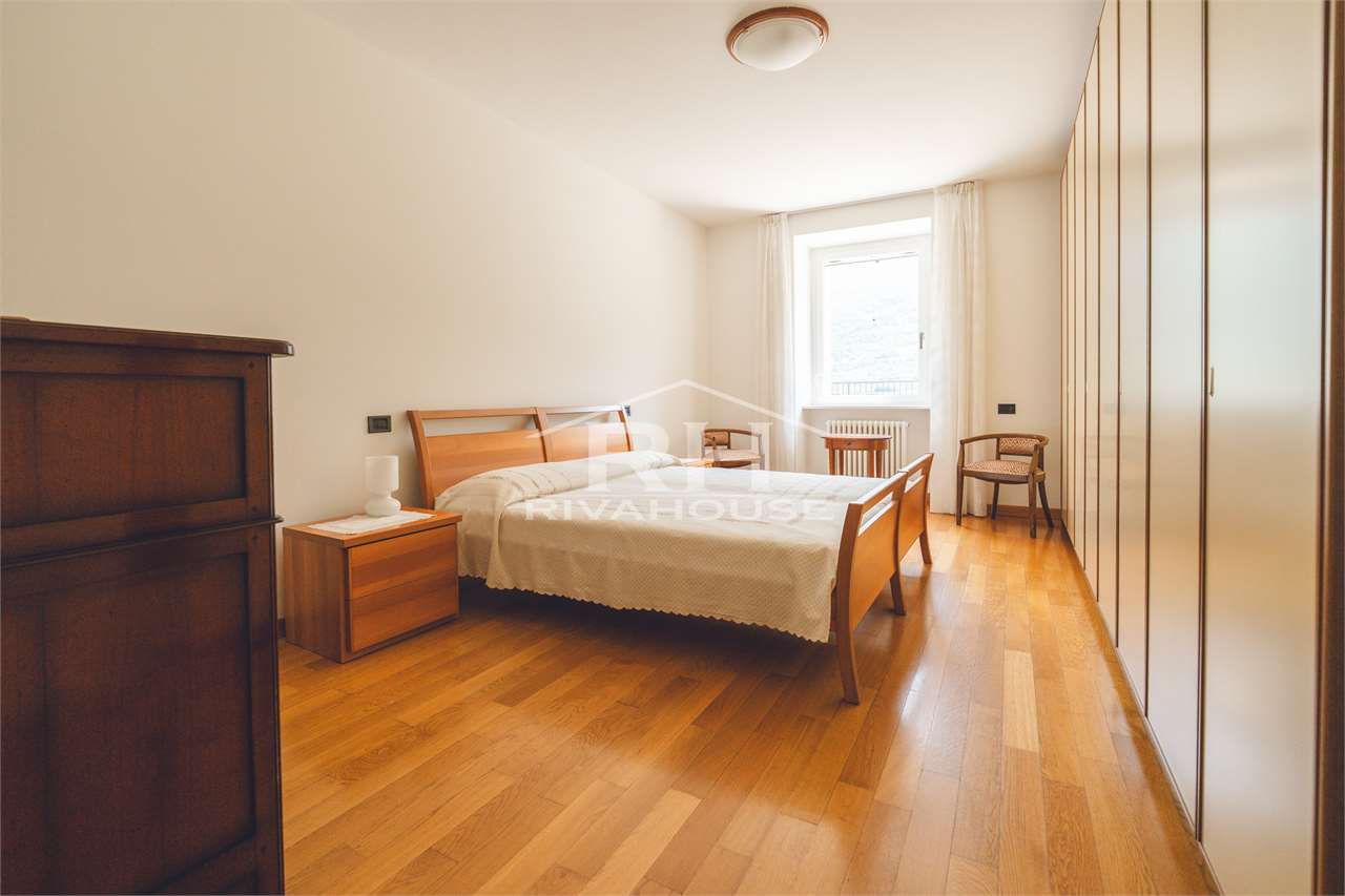REF. 04 – SPACIOUS TWO-BEDROOM APARTMENT WITH PRIVATE GARDEN, NO CONDO FEES, NO GILMOZZI RESTRICTION