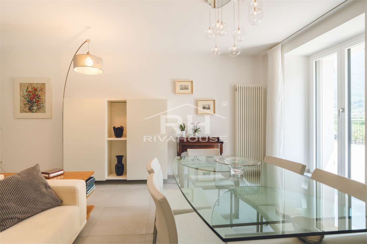 REF. 04 – SPACIOUS TWO-BEDROOM APARTMENT WITH PRIVATE GARDEN, NO CONDO FEES, NO GILMOZZI RESTRICTION