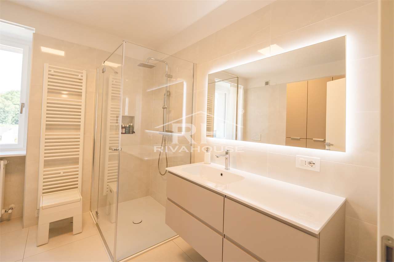 REF. 04 – SPACIOUS TWO-BEDROOM APARTMENT WITH PRIVATE GARDEN, NO CONDO FEES, NO GILMOZZI RESTRICTION
