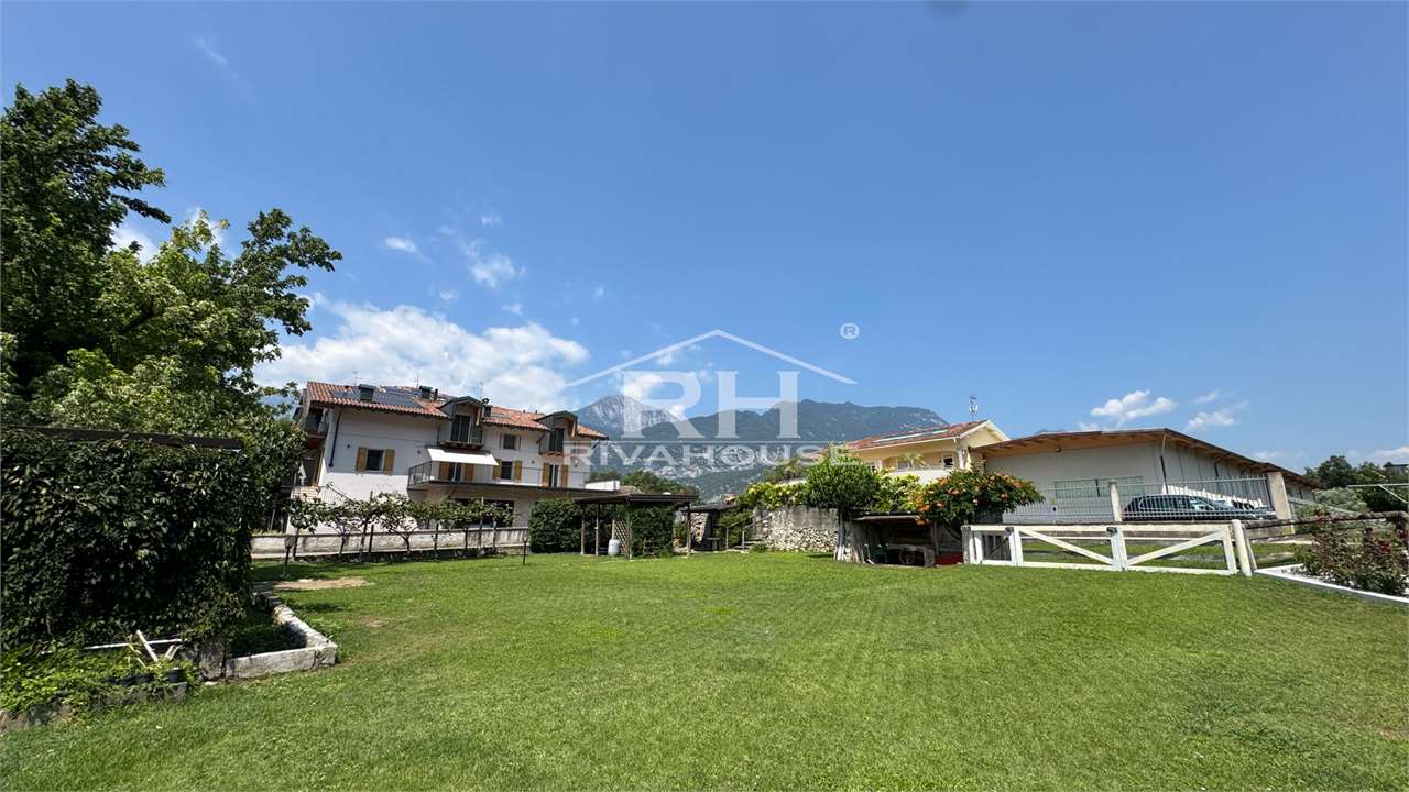 RIF. 04 - PORZIONE DI CASA CON GIARDINO, NO SPESE CONDOMINIALI, NO LEGGE GILMOZZI