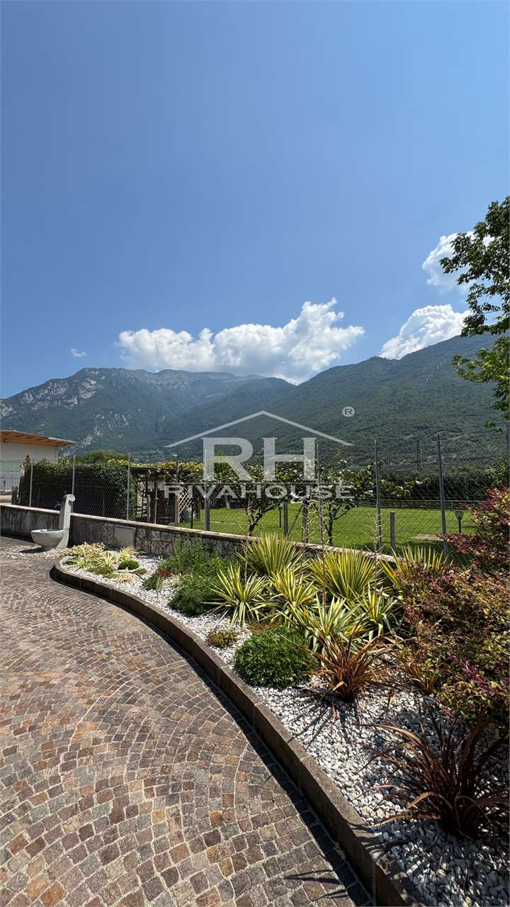 RIF. 04 - PORZIONE DI CASA CON GIARDINO, NO SPESE CONDOMINIALI, NO LEGGE GILMOZZI
