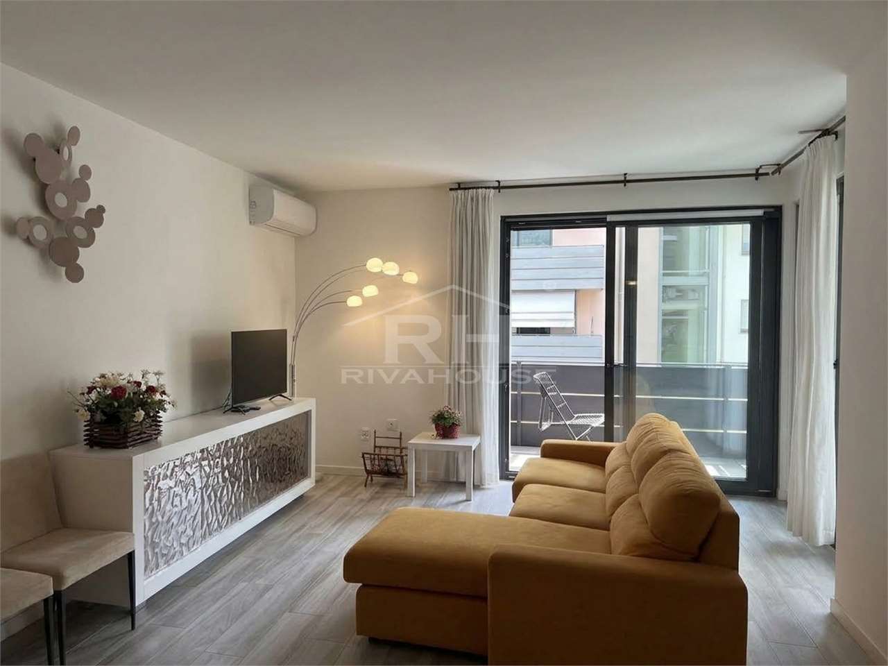 RIF. 22 - ELEGANTE TRILOCALE A S. ALESSANDRO