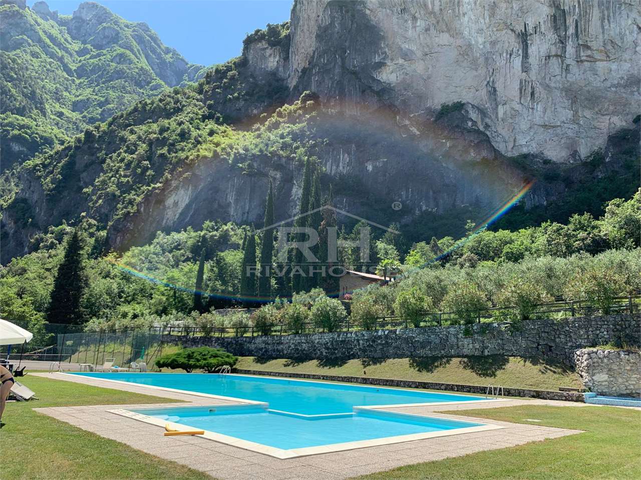 RIF. 23 - MONOLOCALE CON PISCINA