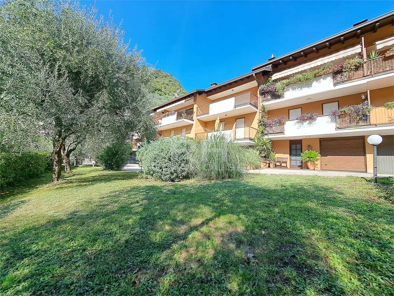 REF. 27 - LARGE TWO-ROOM APARTMENT WITH PANORAMIC VIEWS