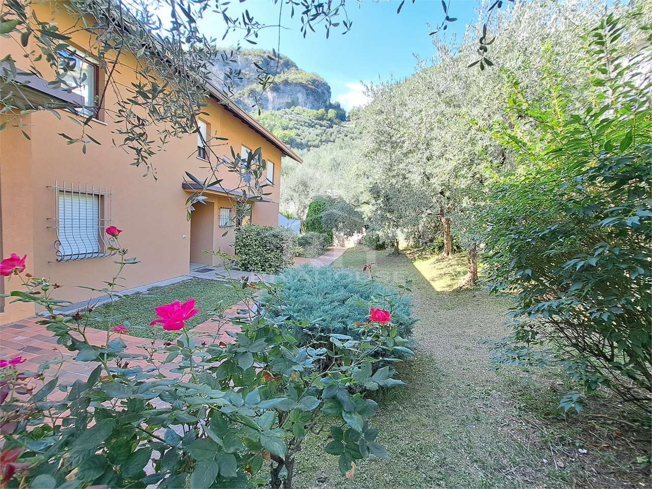 REF. 27 - LARGE TWO-ROOM APARTMENT WITH PANORAMIC VIEWS