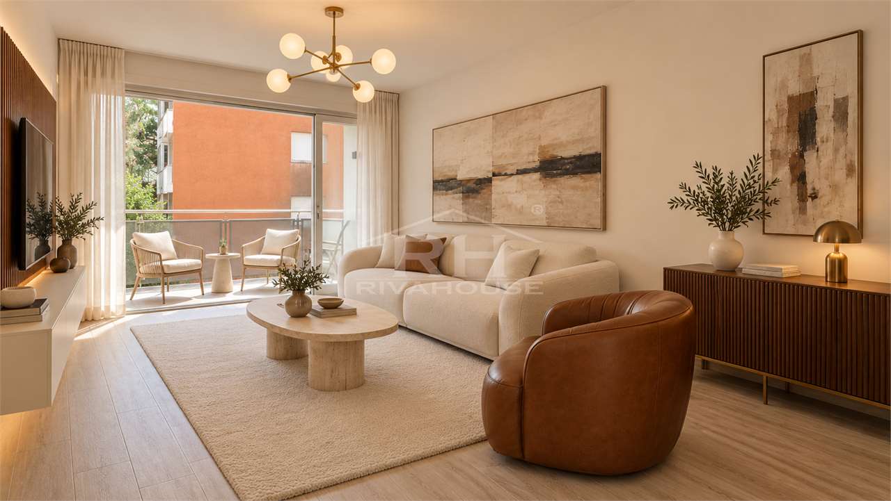 REF. 11 - LARGE THREE-ROOM APARTMENT FOR SALE IN RIVA CENTRO, WITH GARAGE AND TERRACES