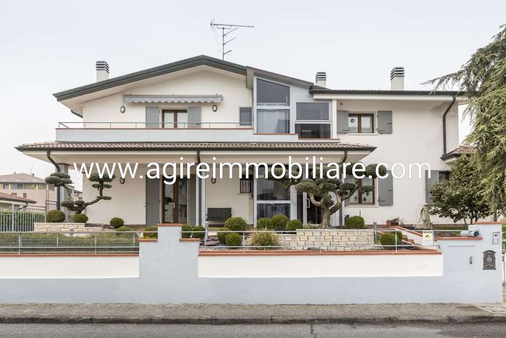 Villa in vendita a Borgo Virgilio (MN)