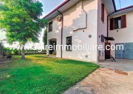 Villa in vendita a Bozzolo (MN)