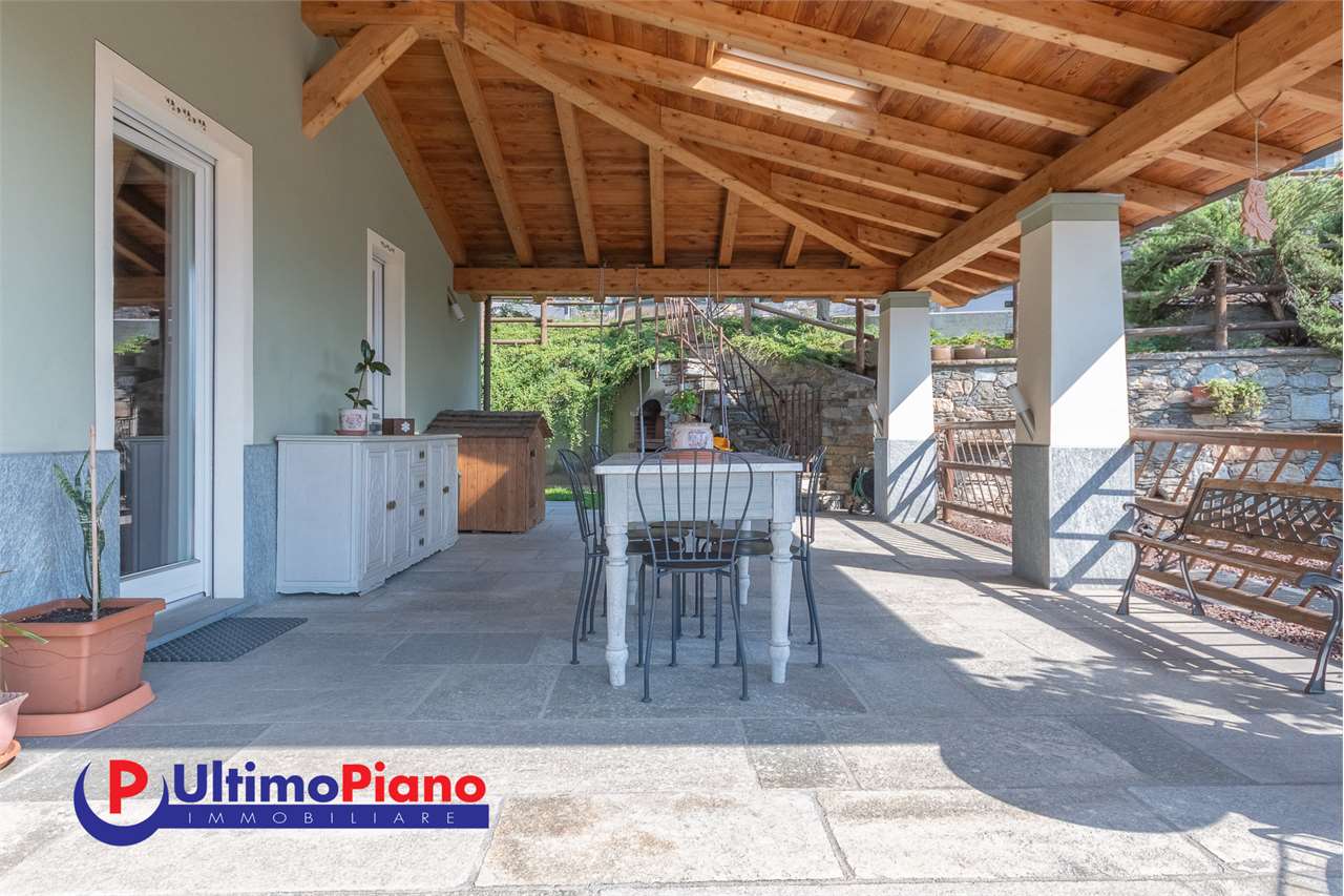 Fotografia Villa bifamiliare piccola 2
