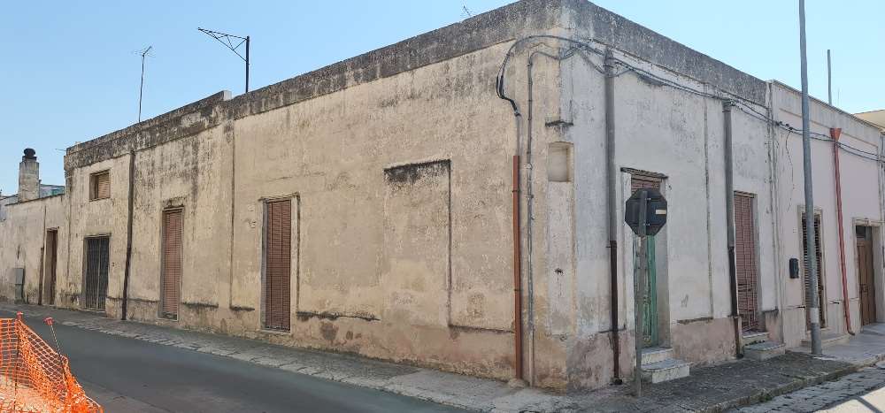 Casa indipendente in vendita a San Donaci (BR)