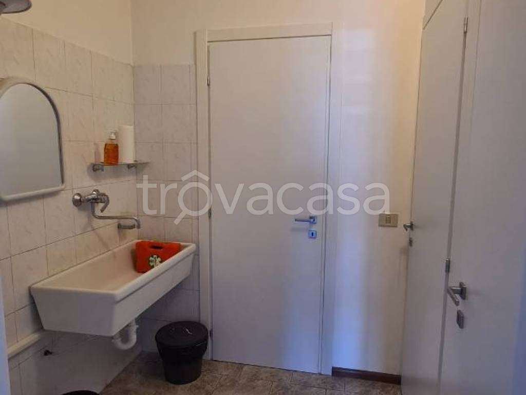 Ufficio in affitto a Gavassa, Reggio Nell'emilia (RE)