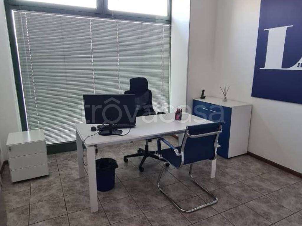 Ufficio in affitto a Gavassa, Reggio Nell'emilia (RE)