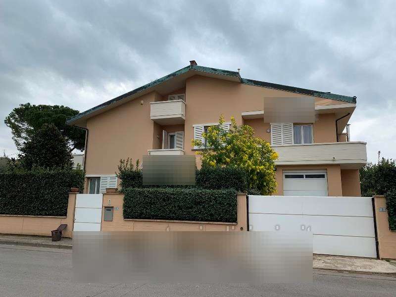 Villa in Vendita