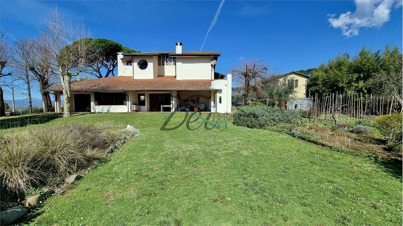 Villa in vendita a Capannori (LU)