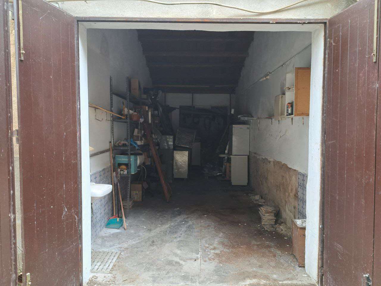 Garage/Box/Posto auto in vendita a Politeama, Palermo (PA)