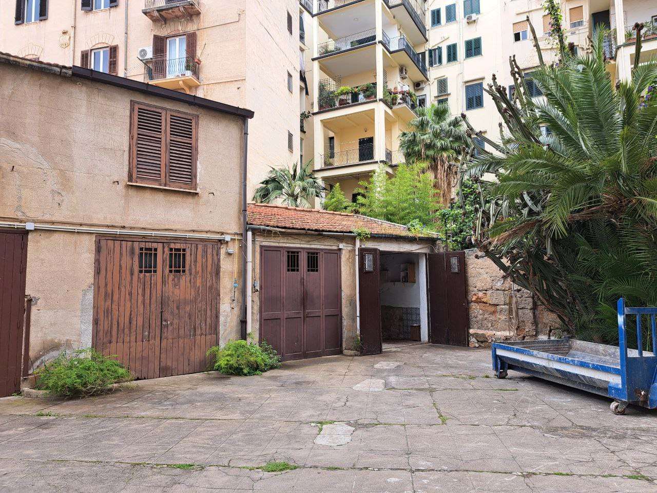 Garage/Box/Posto auto in vendita a Politeama, Palermo (PA)