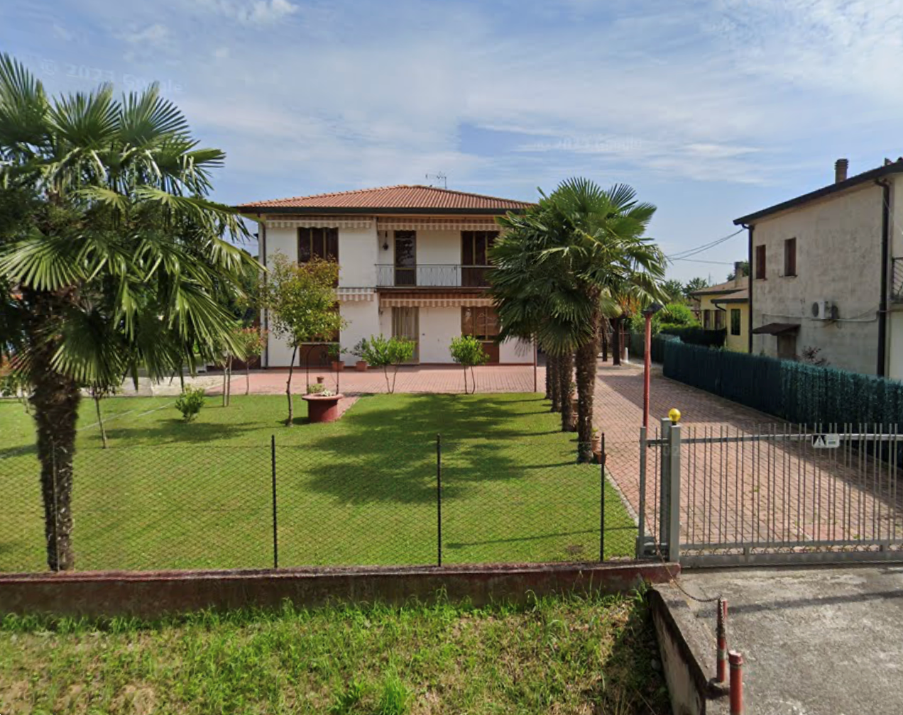 Fotografia Porzione di casa piccola 1