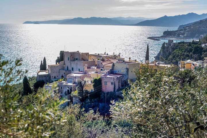 Appartamento in vendita a Varigotti, Finale Ligure (SV)