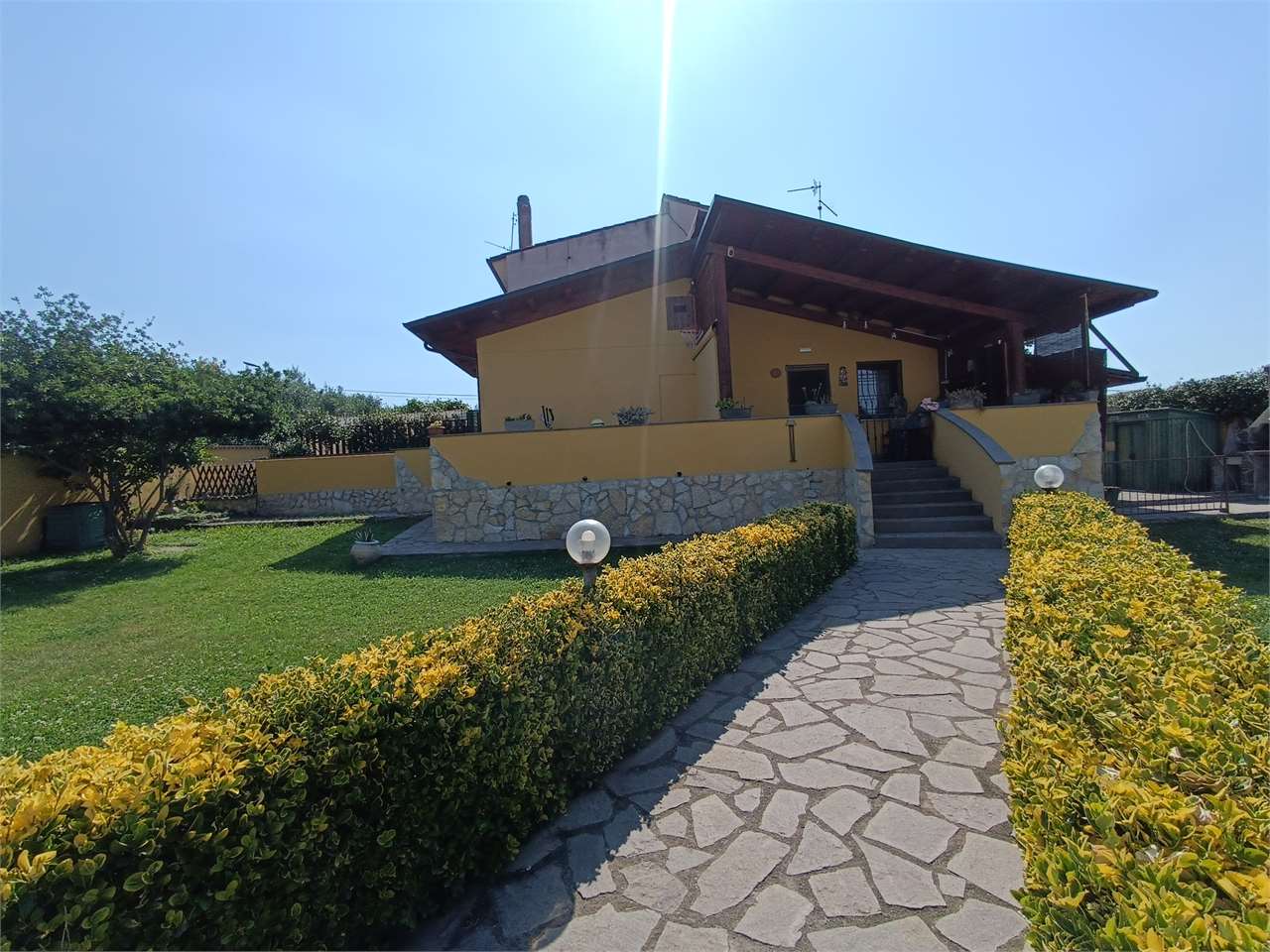 Roma Vendita Porzione Villa
