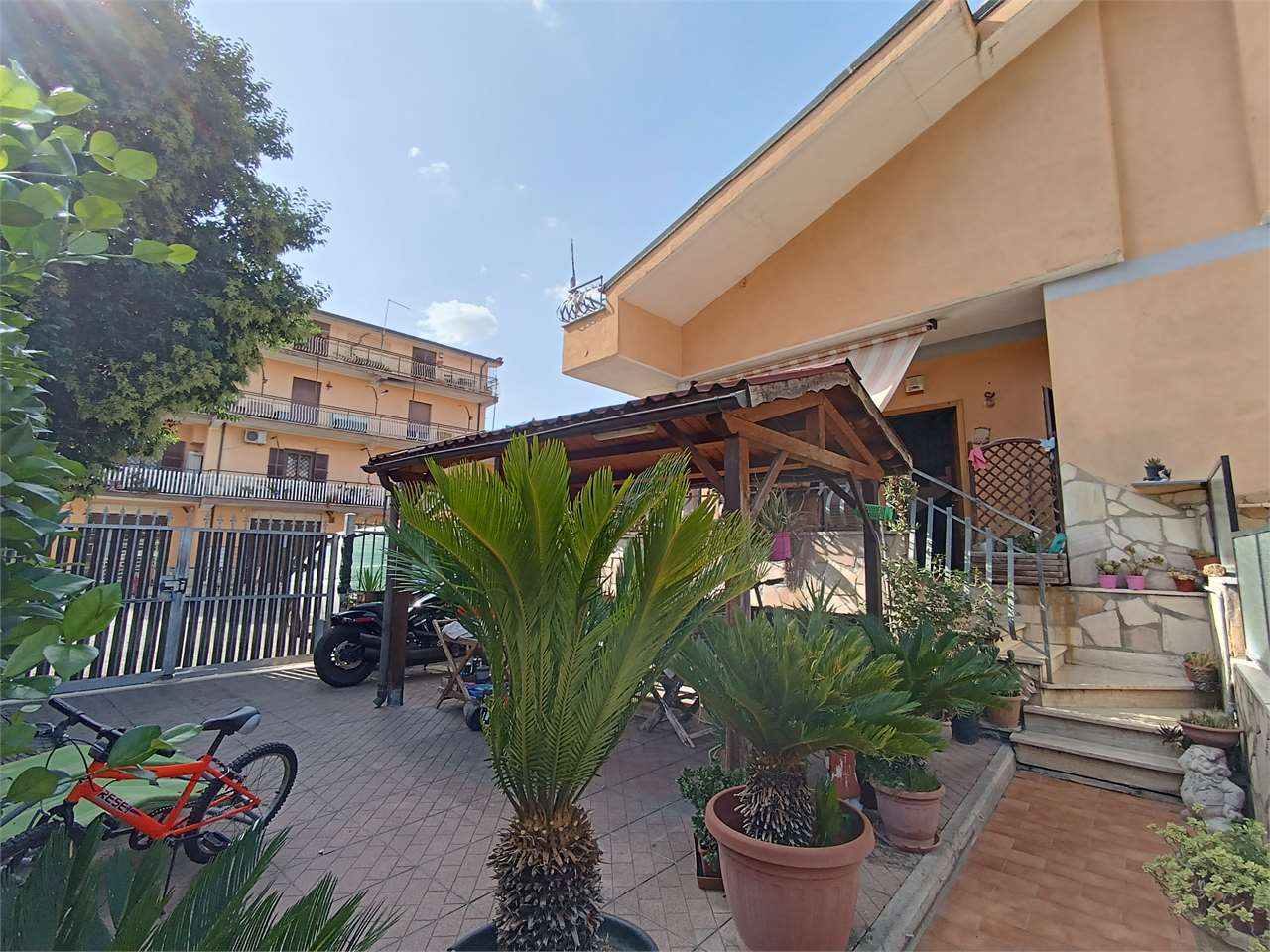 Roma Vendita Porzione Villa