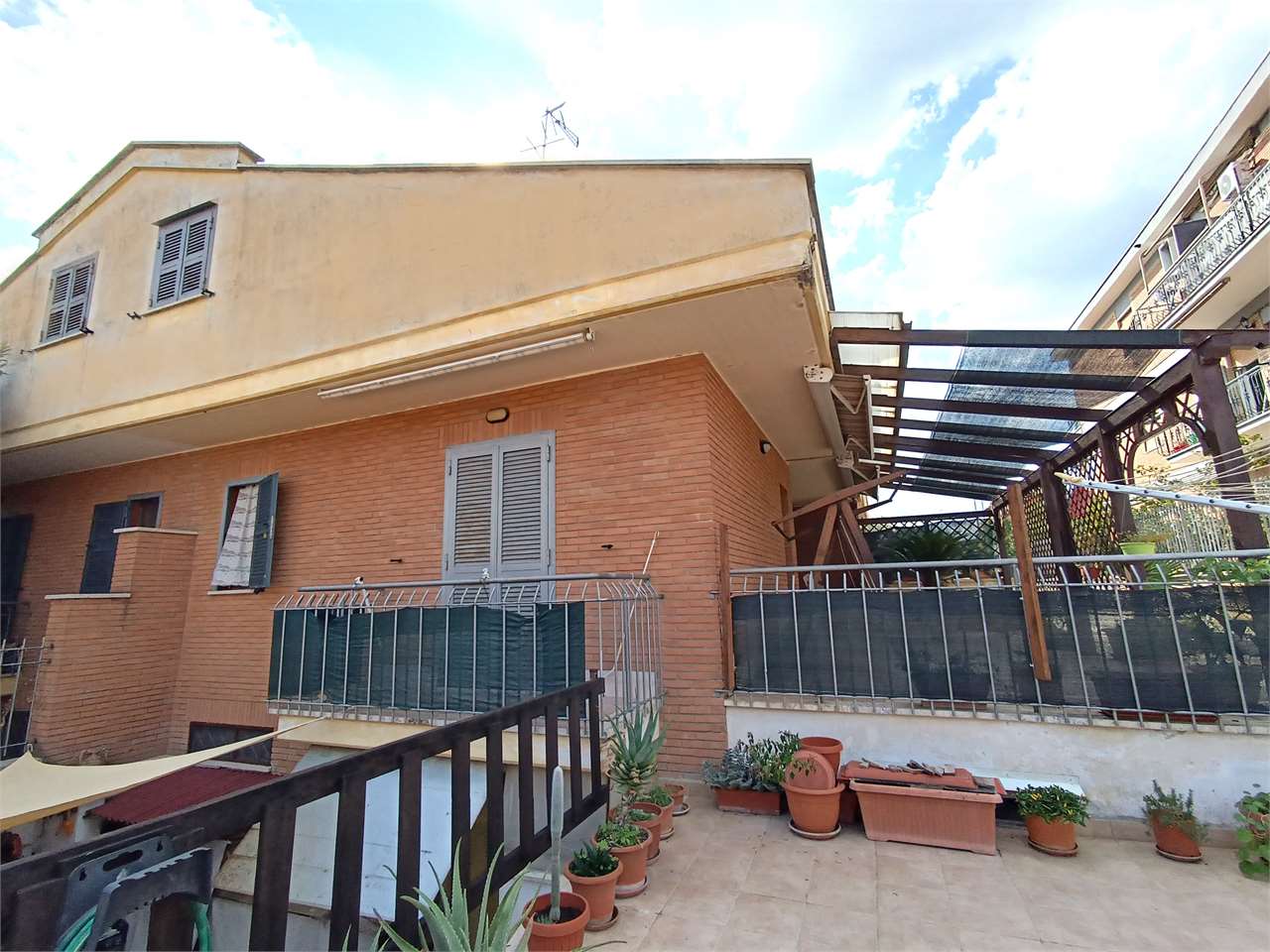 Roma Vendita Porzione Villa