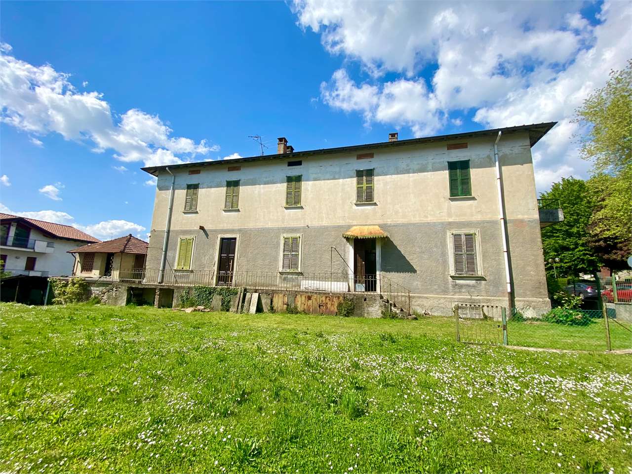 Villa in vendita a Sirtori (LC)