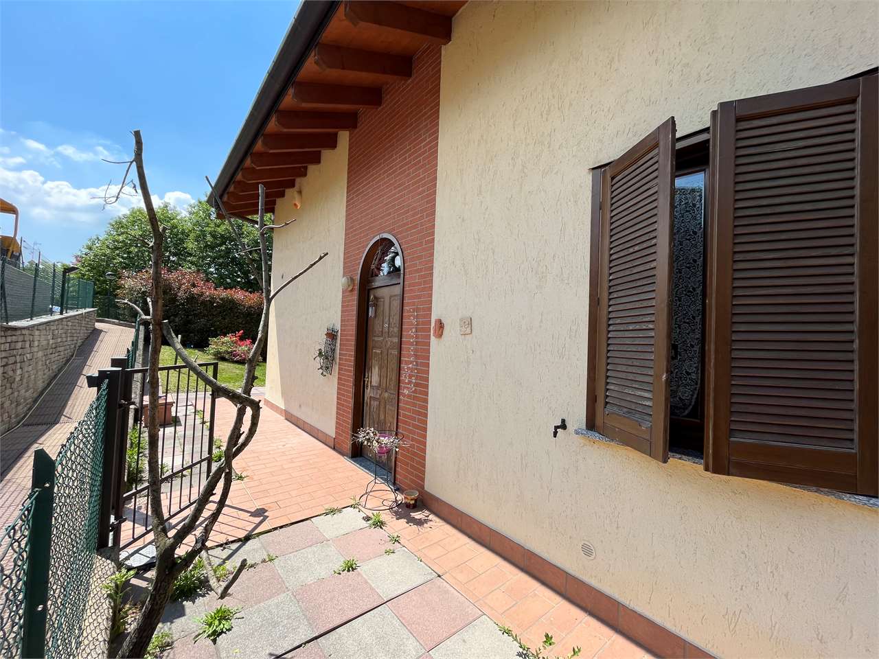 Villa in vendita a Ello (LC)