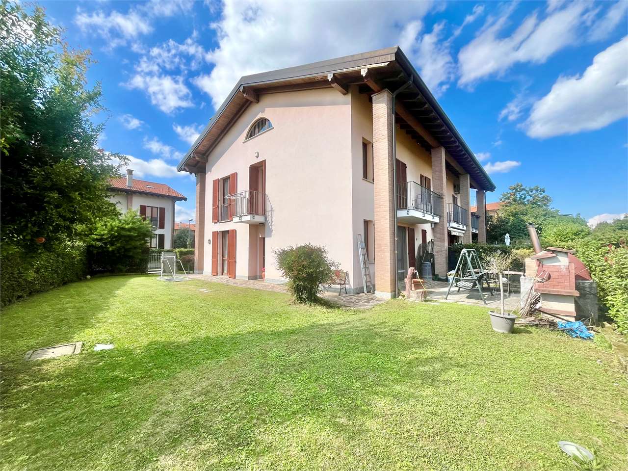Villa in vendita a Casatenovo (LC)