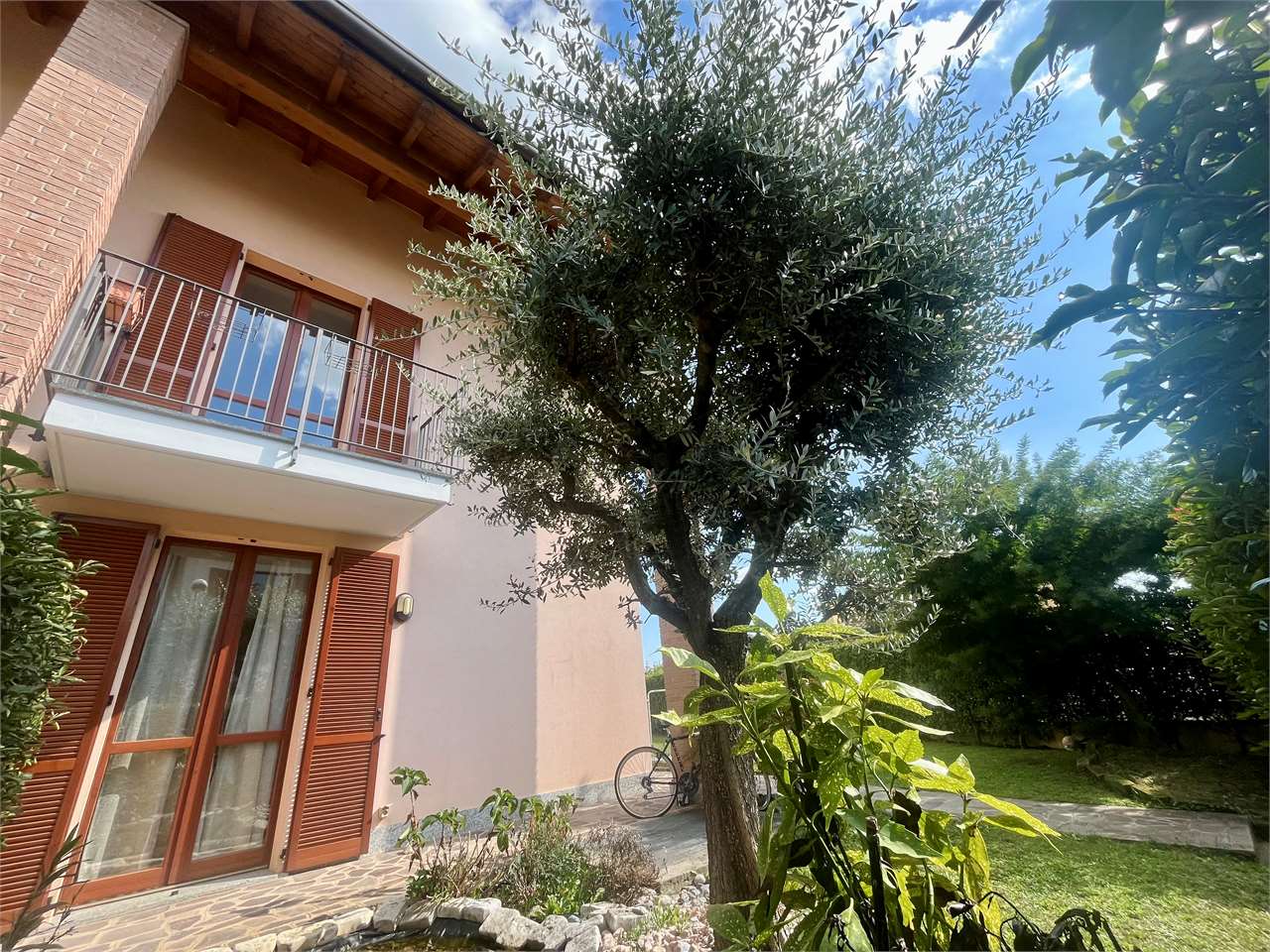 Villa in vendita a Casatenovo (LC)