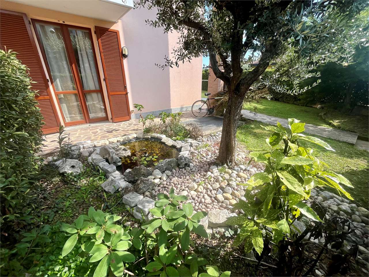 Villa in vendita a Casatenovo (LC)