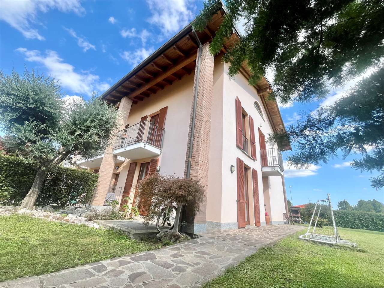 Villa in vendita a Casatenovo (LC)