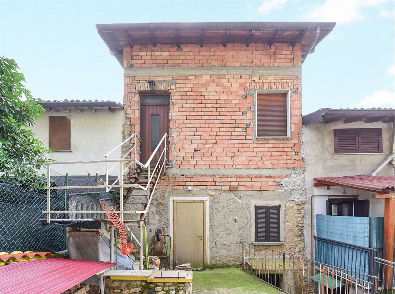 Porzione di casa in vendita a Albavilla (CO)