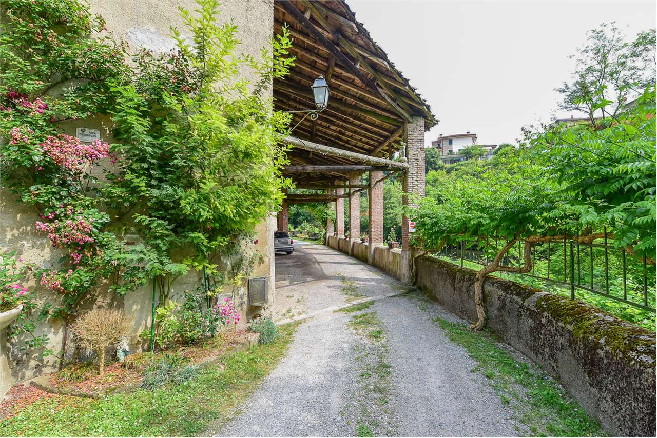 Triuggio Vendita Garage