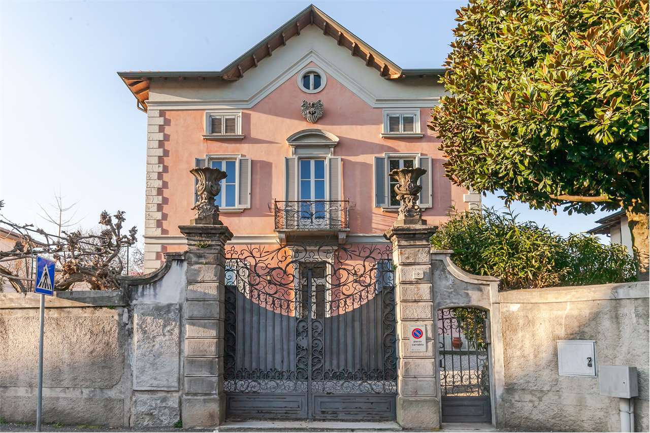 Cassano d'Adda Vendita 4 o più locali