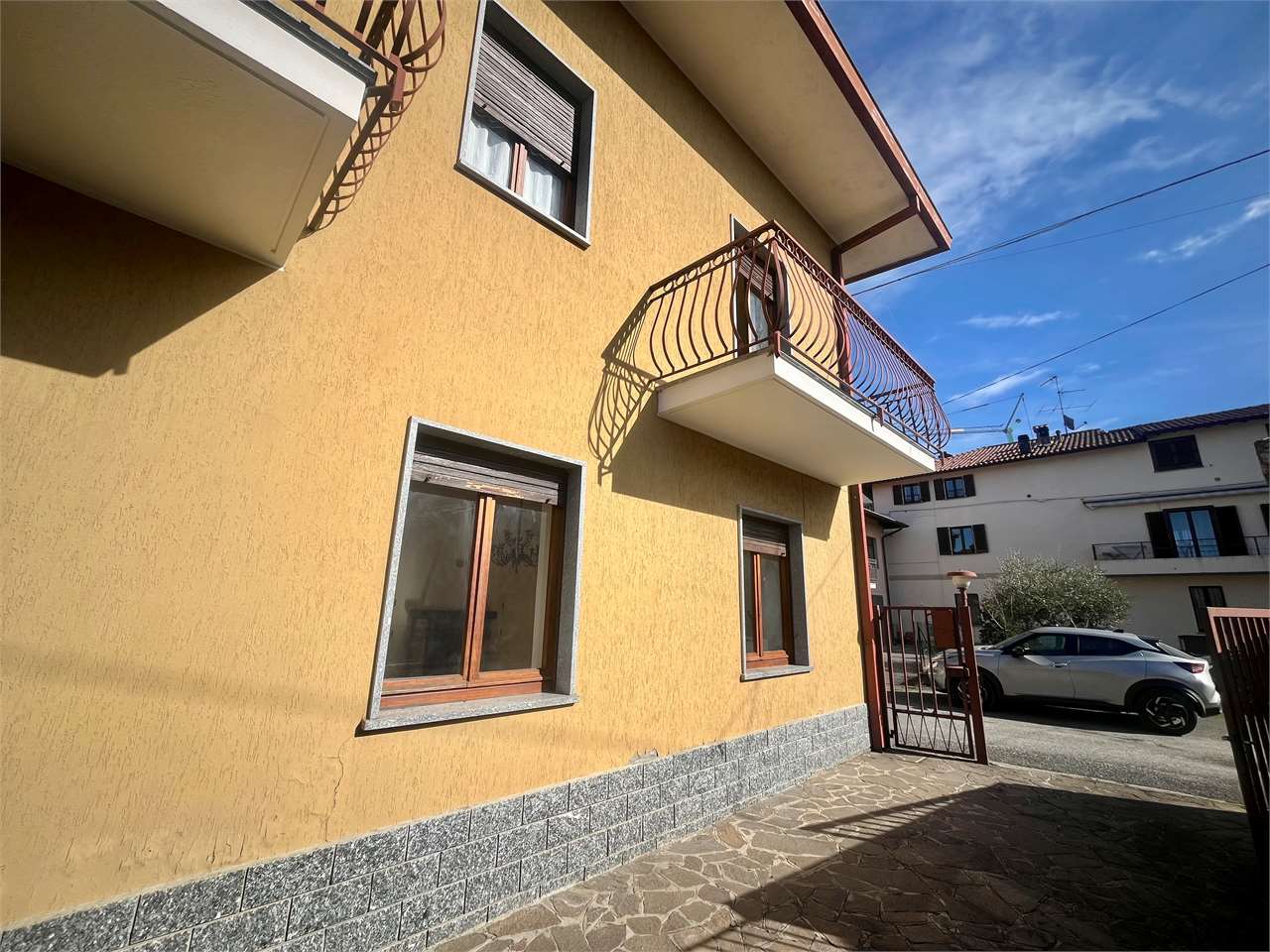 VENDITE Appartamento a Barzanò – foto 1