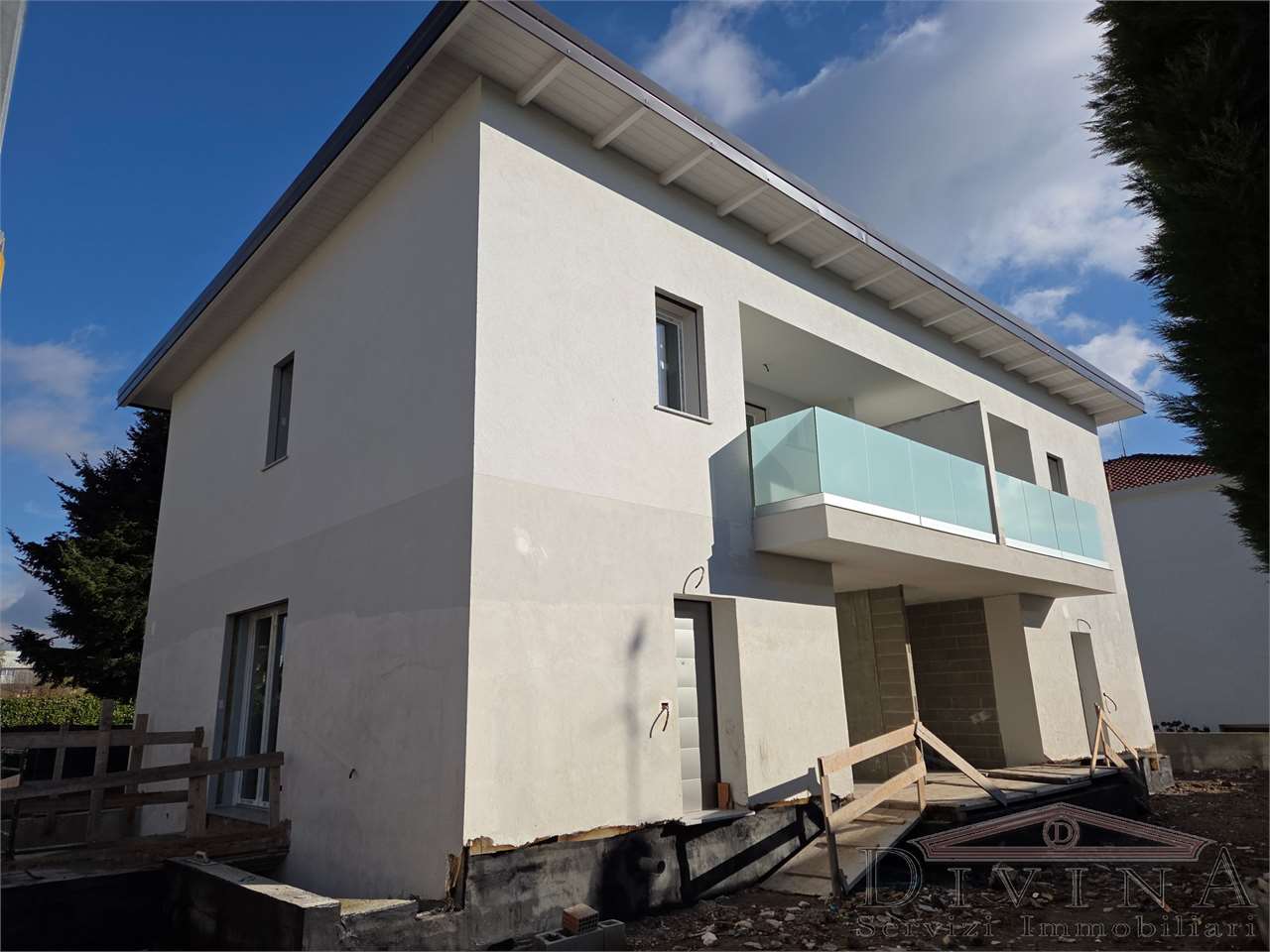 Vedano al Lambro Vendita Villa Bifamiliare