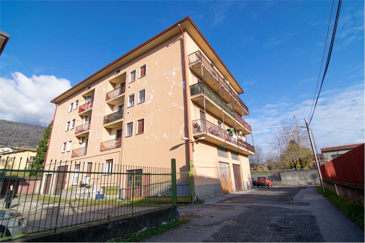 Erba Vendita Posto Auto