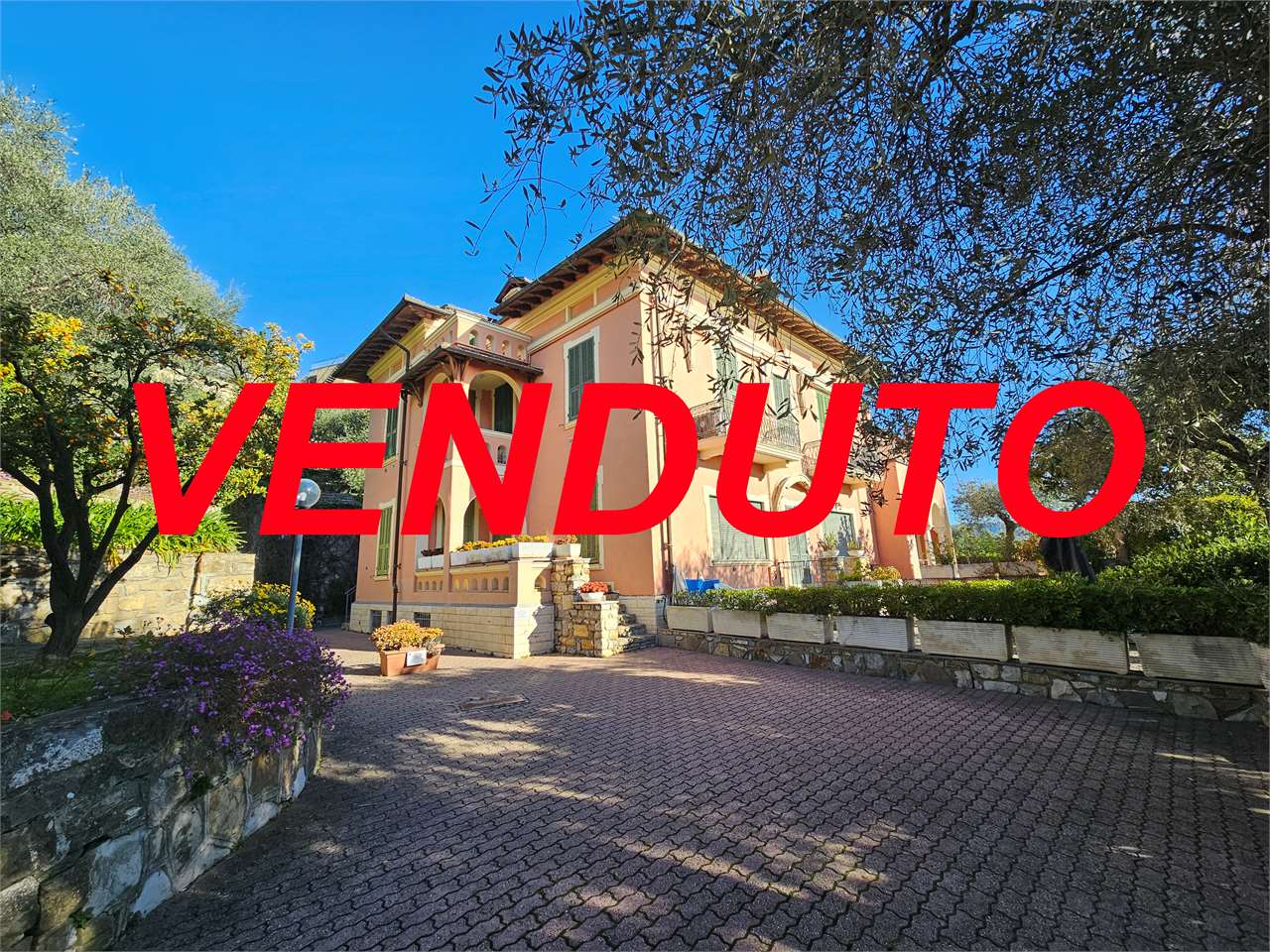 VENDITE Ville singole o a schiera a Diano Marina – foto 1