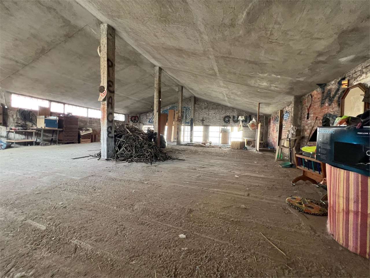 Magazzino in vendita a Montanaro (TO)