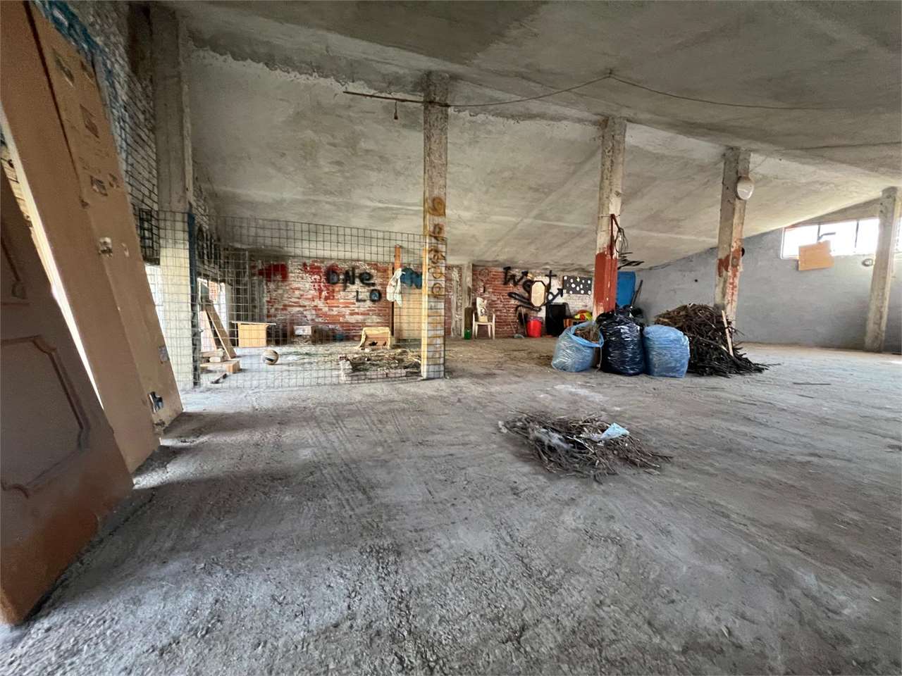 Magazzino in vendita a Montanaro (TO)