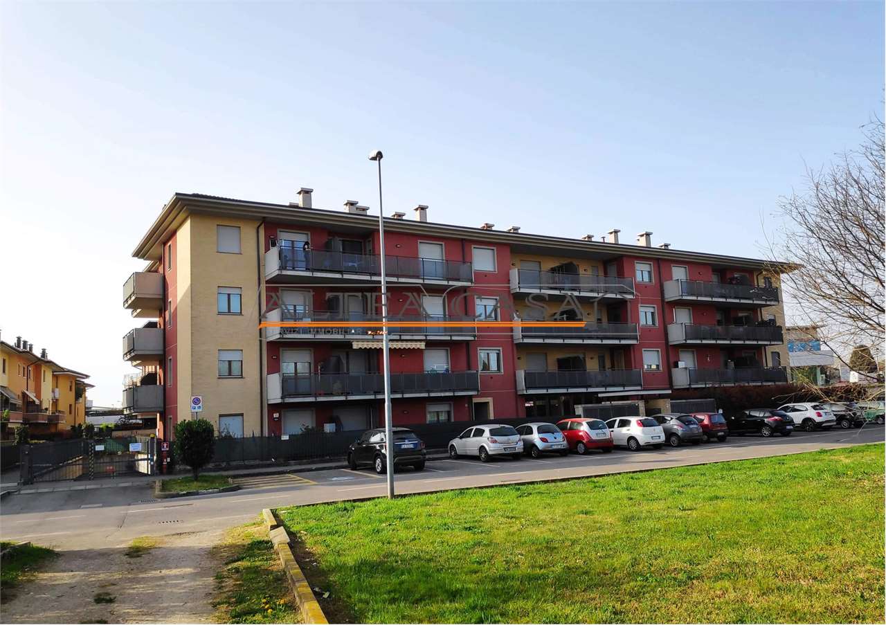 Vendita Bilocale Appartamento Osio Sotto Via Don G. Manzoni 12 467341