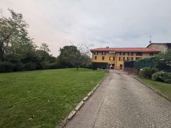 Appartamento in vendita a Faloppio (CO)