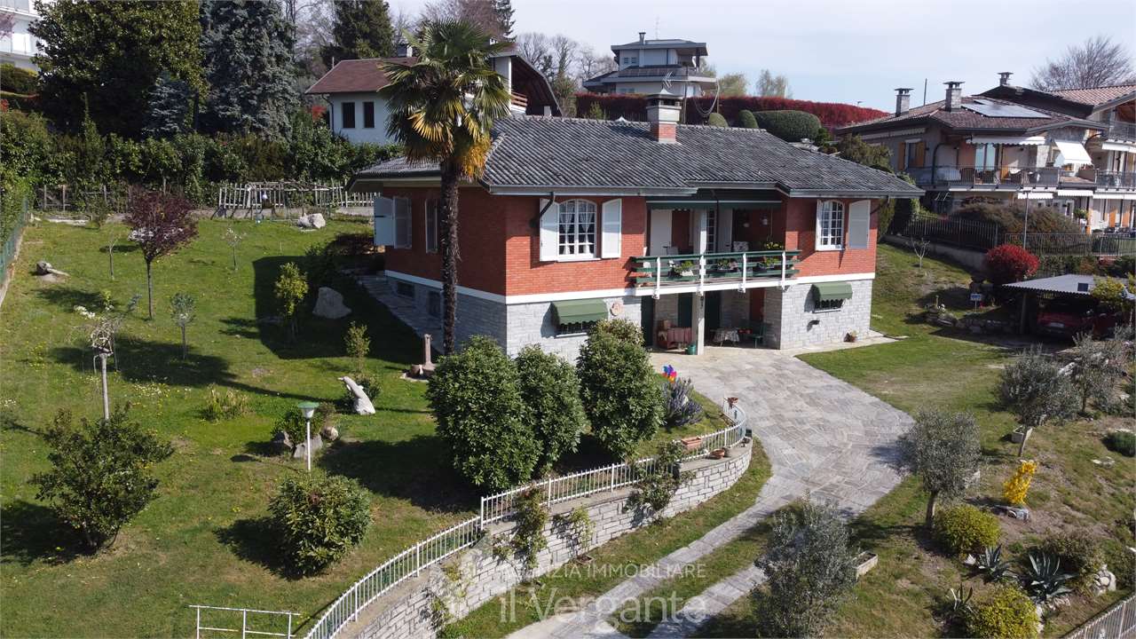 Villa con terreno al poggio radioso
