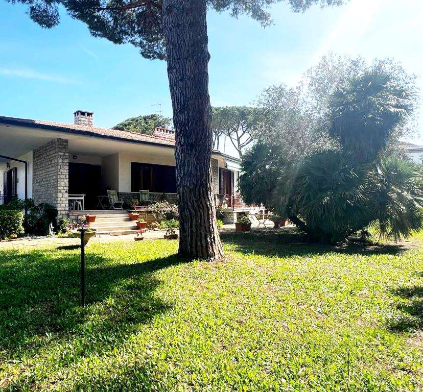 Villa in vendita a Montenero Basso, Livorno (LI)