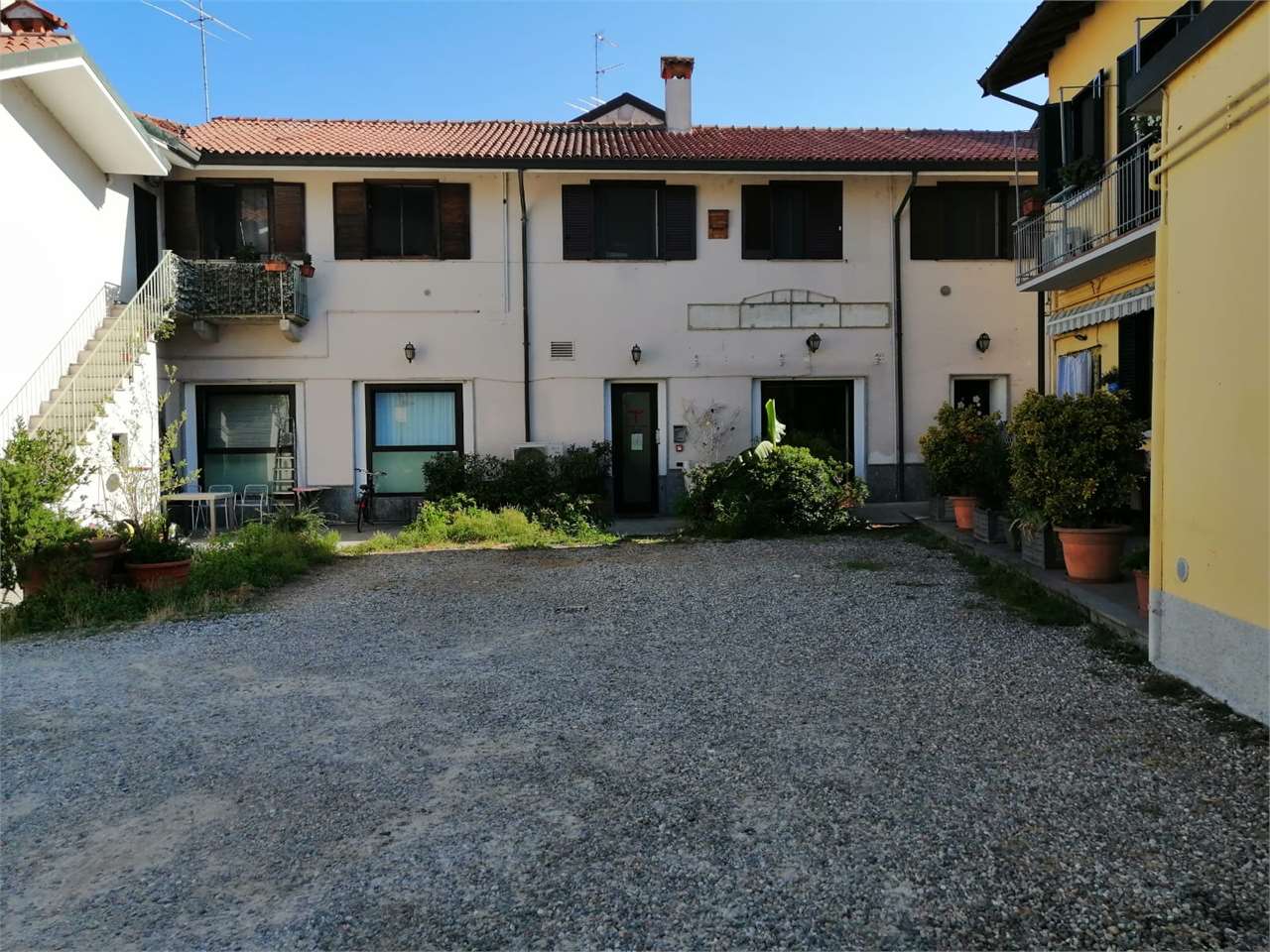 Bernate Ticino Vendita Negozio