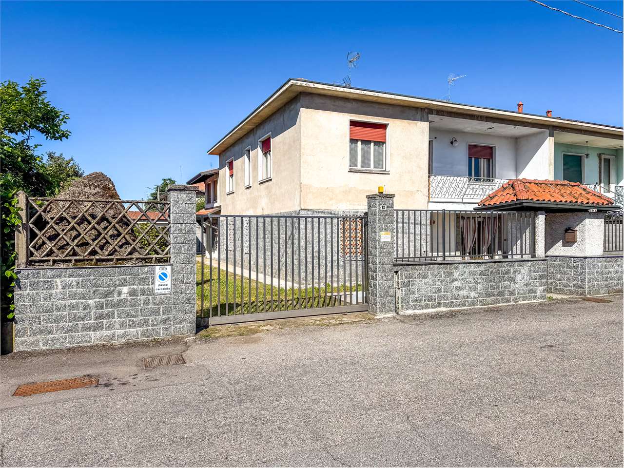 Mesero Vendita Villa
