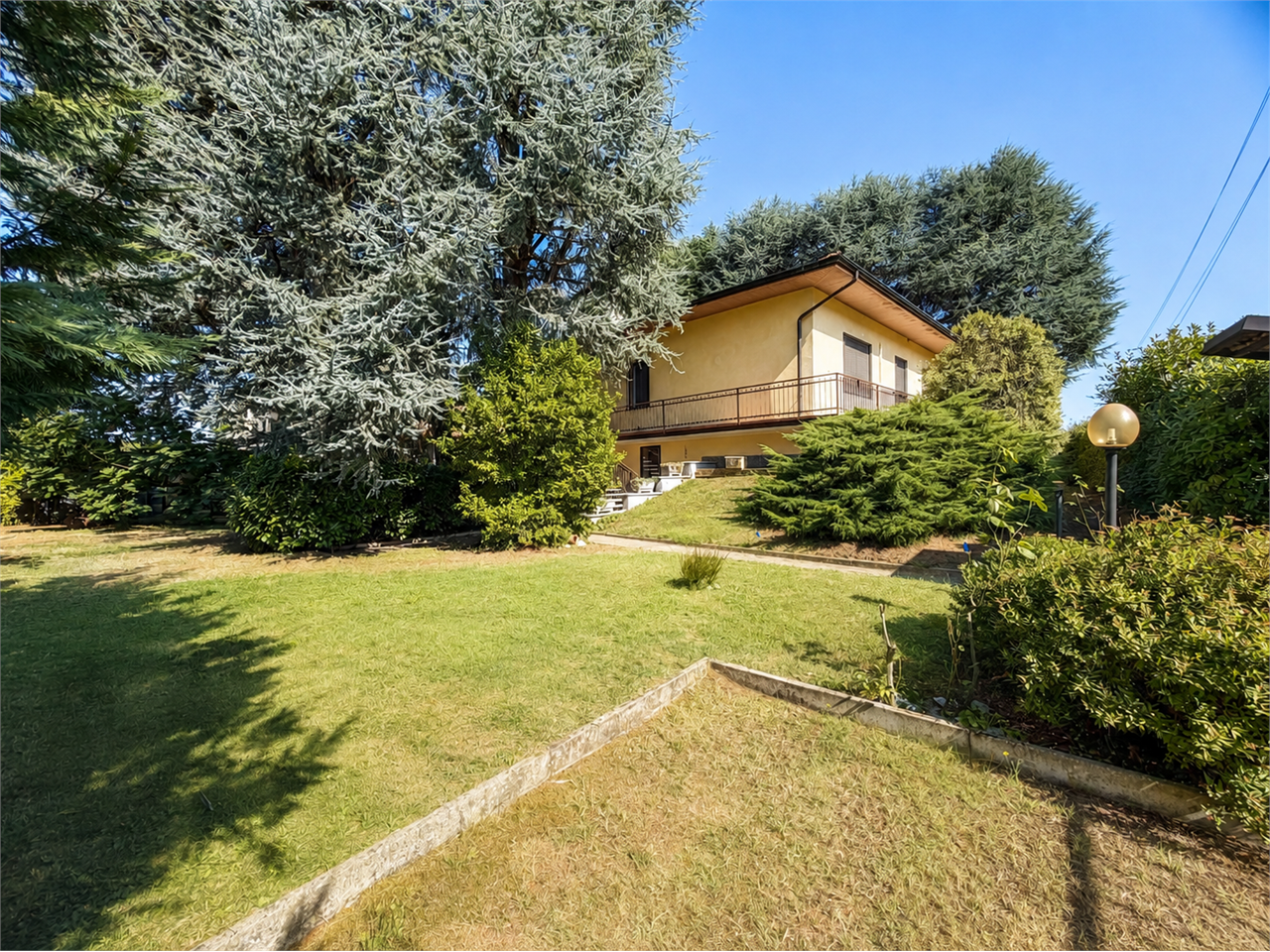 VENDITE Ville singole o a schiera a Buscate – foto 1