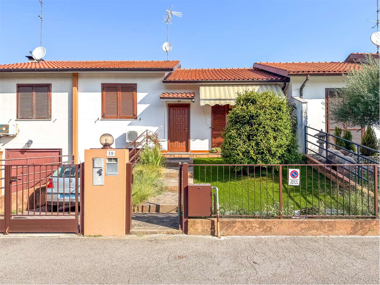 VENDITE Ville singole o a schiera a Cassinetta di Lugagnano – foto 1