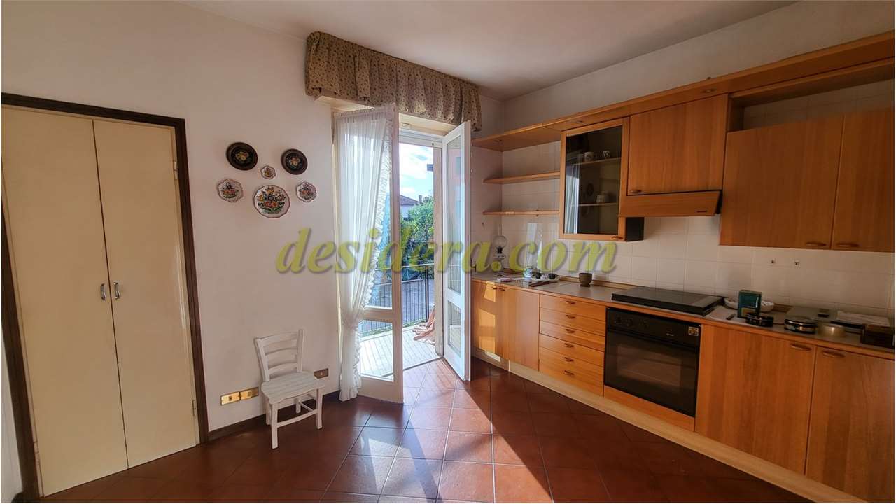 Villa in vendita a Besozzo (VA)